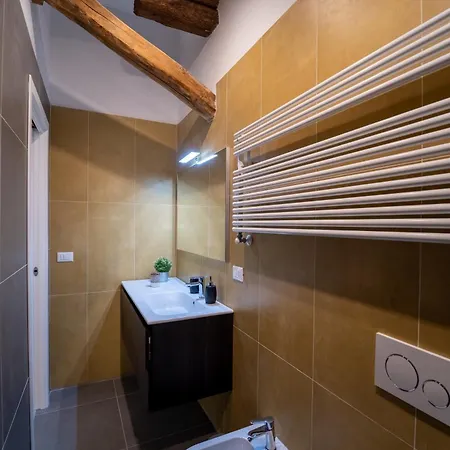 Realkasa Santo Stefano 46 Lägenhet