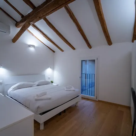 Realkasa Santo Stefano 46 * Bologna