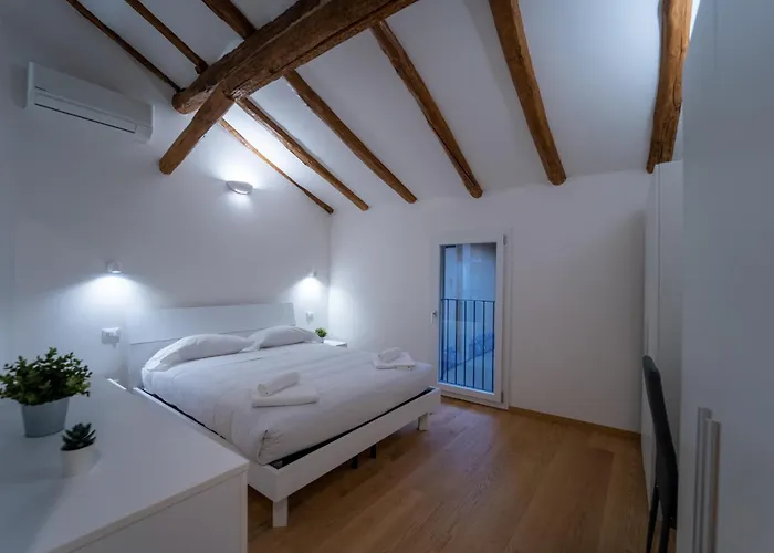 Realkasa Santo Stefano 46 * Bologna